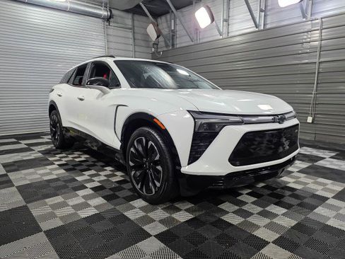 Used 2024 Chevrolet Blazer EV RS image 3