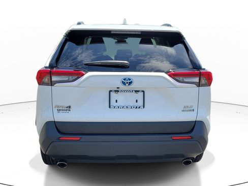 Used 2024 Toyota RAV4 XLE AWD/4WD image 5