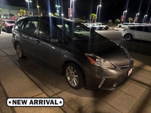 Used 2013 Toyota Prius V Five image 1