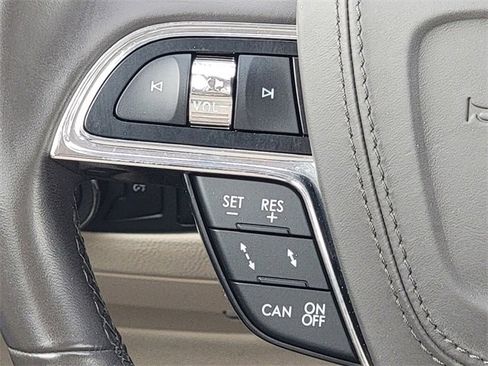 Used 2020 Lincoln Continental w/ Premium Package image 33