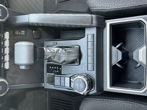 Used 2025 Toyota 4Runner SR5 image 38