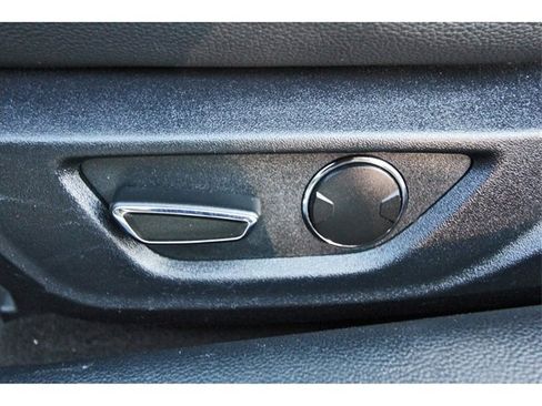 Used 2017 Ford Mustang Premium image 25