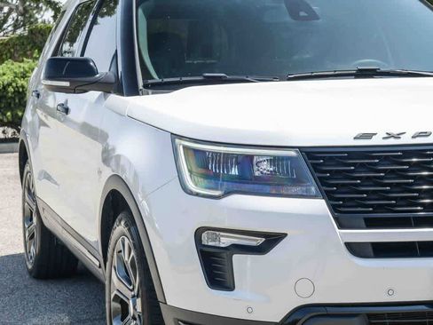 Used 2018 Ford Explorer Sport w/ Equipment Group 401A AWD/4WD image 4