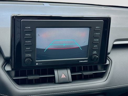 Used 2021 Toyota RAV4 XLE image 10