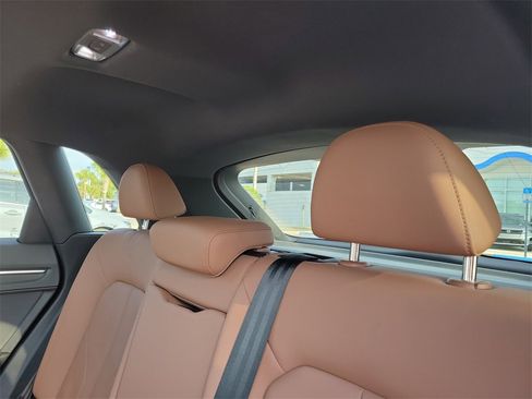 Used 2021 Audi Q3 2.0T Premium w/ Convenience Package image 16