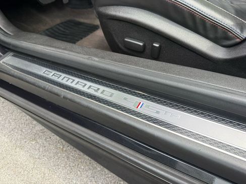 Used 2012 Chevrolet Camaro SS RWD image 18