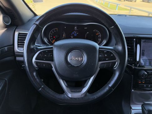 Used 2019 Jeep Grand Cherokee Altitude image 14