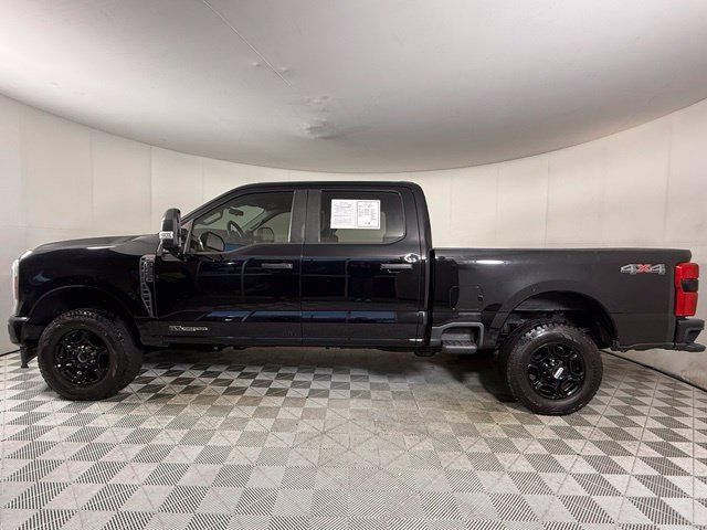 Used 2023 Ford F250 XL w/ STX Appearance Package AWD/4WD image 3