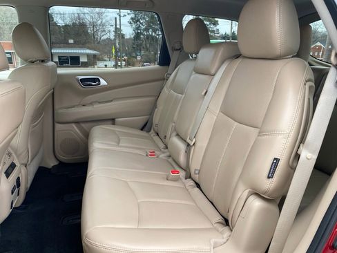 Used 2020 Nissan Pathfinder Platinum w/ Cargo Package image 17