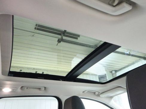 Used 2015 Ford Escape SE image 12