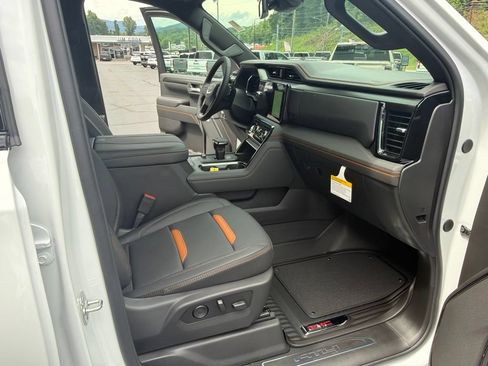 New 2026 GMC Sierra 1500 AT4 w/ AT4 Premium Package AWD/4WD image 14