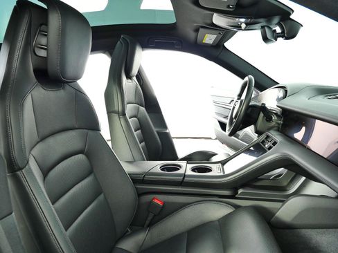 Used 2023 Porsche Taycan RWD image 22