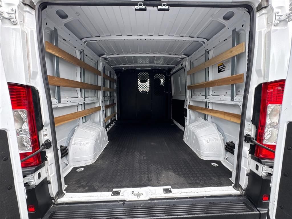 Used 2025 RAM ProMaster 2500 w/ U-Haul Equipment Group FWD image 13