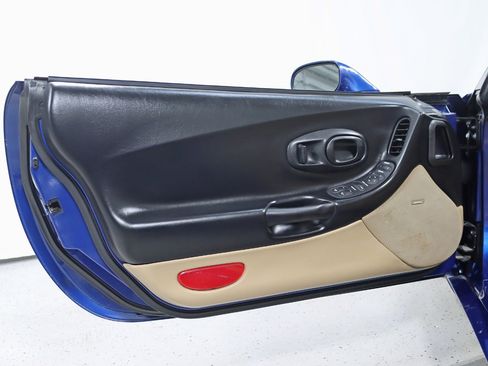 Used 2002 Chevrolet Corvette Convertible w/ Preferred Equipment Group2 image 25