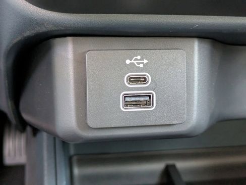 New 2025 Ford Maverick XL image 21