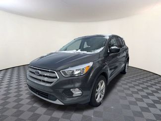Used 2019 Ford Escape SE video 1