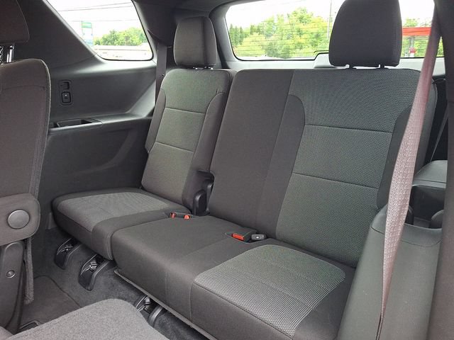 Used 2023 Chevrolet Traverse LT w/ LPO, 'HIT The Road' Package AWD/4WD image 11