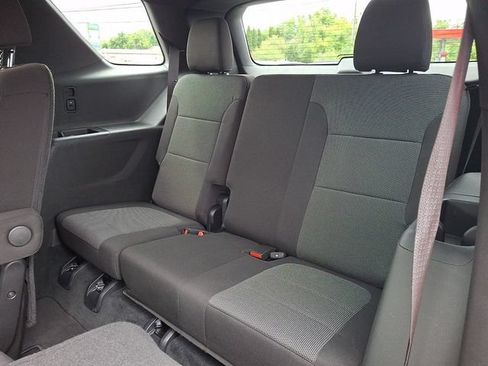 Used 2023 Chevrolet Traverse LT w/ LPO, 'HIT The Road' Package AWD/4WD image 11