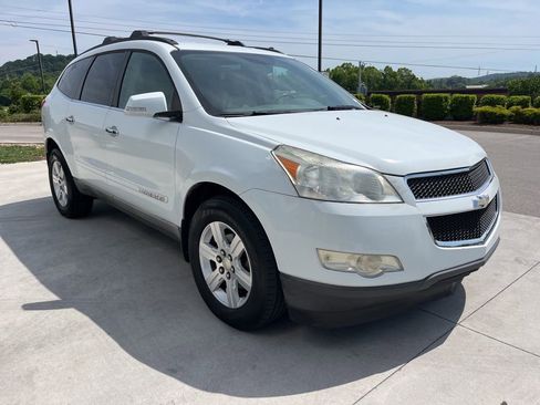 Used 2009 Chevrolet Traverse LT FWD image 27