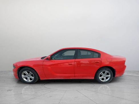 Used 2020 Dodge Charger SXT w/ Leather Interior Group image 2