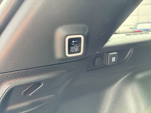 Used 2023 Jeep Grand Cherokee Altitude image 16