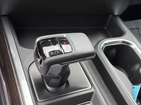 Used 2025 Chevrolet Silverado 1500 RST AWD/4WD image 17