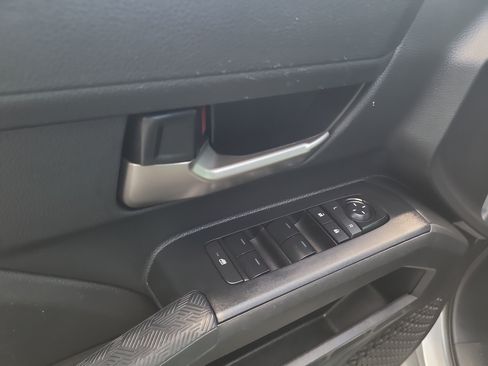 Used 2024 Toyota Tacoma TRD Sport RWD image 19