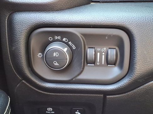 Used 2020 RAM 1500 Laramie AWD/4WD image 26