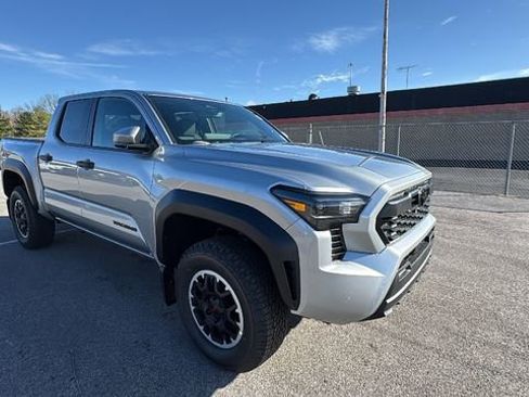 New 2026 Toyota Tacoma TRD Off-Road image 9