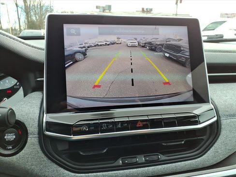 Used 2022 Jeep Compass Latitude w/ Convenience Group image 17