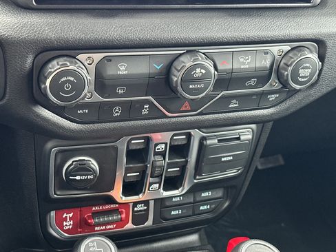 New 2026 Jeep Wrangler Unlimited Sport image 17