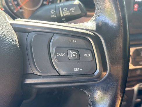 Used 2021 Jeep Gladiator Willys image 35