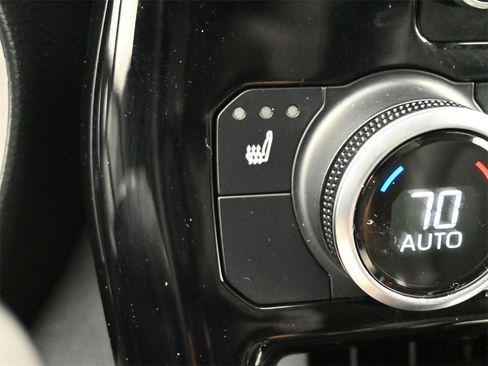 Used 2022 Toyota Highlander XLE image 14