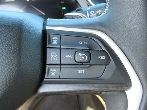 Used 2022 Jeep Grand Cherokee Limited 4xe image 20