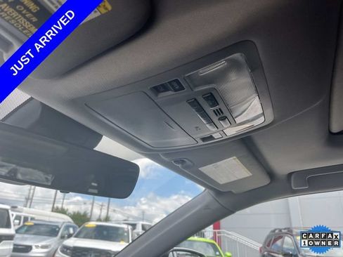Used 2017 Toyota Highlander SE FWD image 36