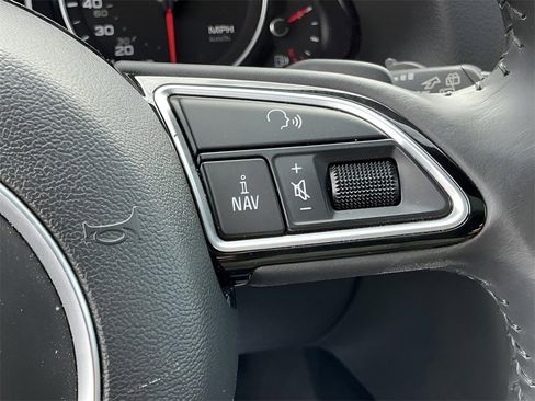 Used 2017 Audi Q5 2.0T Premium Plus w/ Technology Package image 31