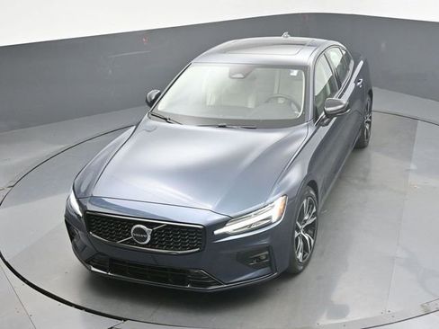 Used 2024 Volvo S60 B5 Core w/ Climate Package image 41