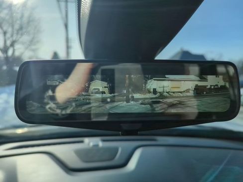 Used 2021 Chevrolet Traverse LT w/ LT Premium Package image 36