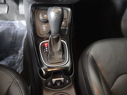 Used 2021 Jeep Compass Limited image 46