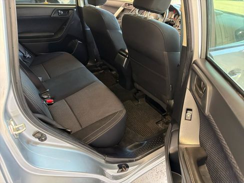 Used 2017 Subaru Forester 2.5i Premium w/ All-Weather Package AWD/4WD image 19