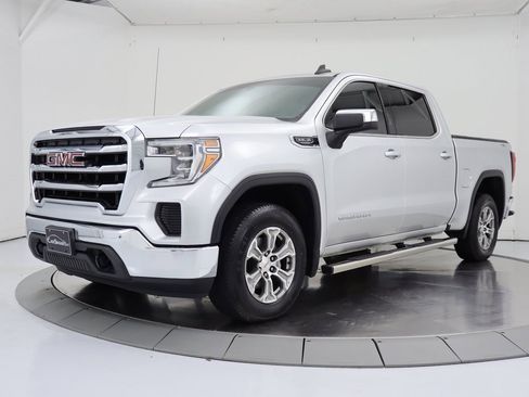 Used 2020 GMC Sierra 1500 SLE w/ SLE Value Package image 1