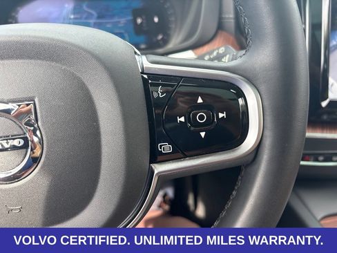 Certified 2025 Volvo XC60 B5 Ultra AWD/4WD image 25