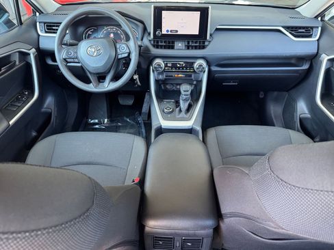 Used 2025 Toyota RAV4 LE image 94