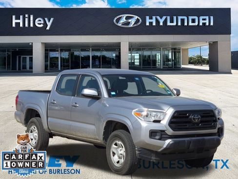 Used 2018 Toyota Tacoma SR w/ SR Convenience Package image 2
