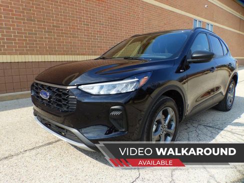 Used 2025 Ford Escape ST-Line w/ Tech Pack #1 AWD/4WD image 1