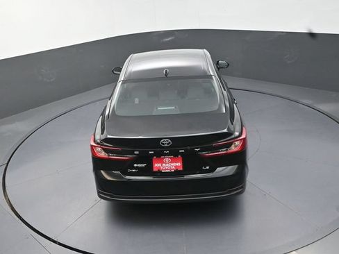 Used 2025 Toyota Camry LE FWD image 28