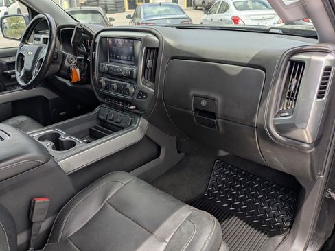 Used 2018 Chevrolet Silverado 1500 LTZ Z71 w/ Redline Edition AWD/4WD image 31