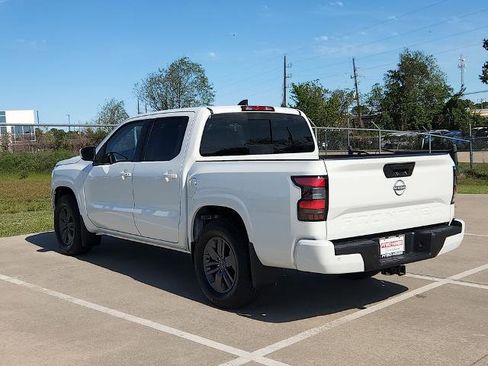 Certified 2025 Nissan Frontier SV w/ SV Convenience Package RWD image 7
