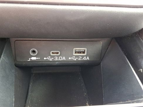 Used 2023 Subaru Outback Premium image 23