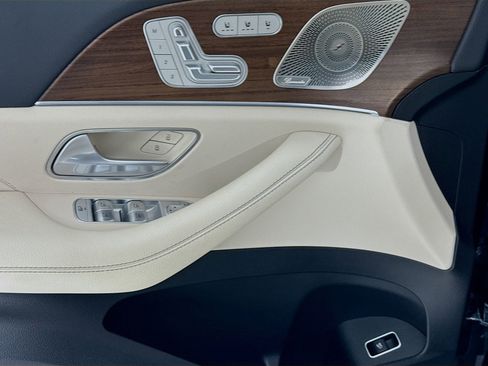 Used 2024 Mercedes-Benz GLE 350 4MATIC image 19